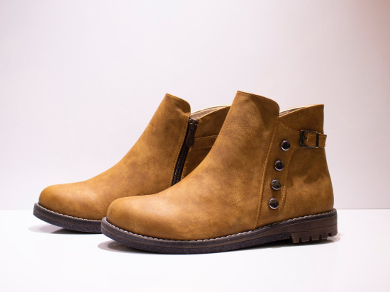 Elegant-style footwear