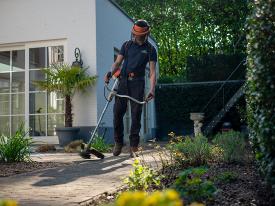 Lawn trimmer