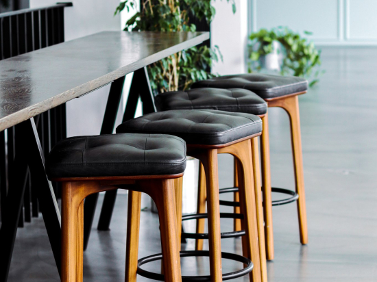 Set of bar stools