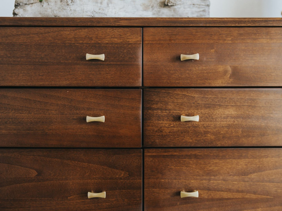 Retro-stylished commode