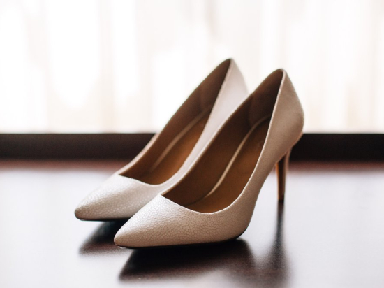 Leather high heels (creamy)