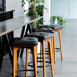 Set of bar stools