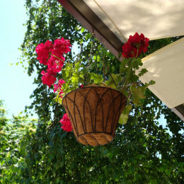Decorative hanging flowerpot