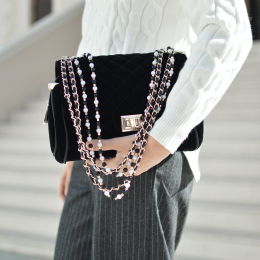 Pearl-stylished bag
